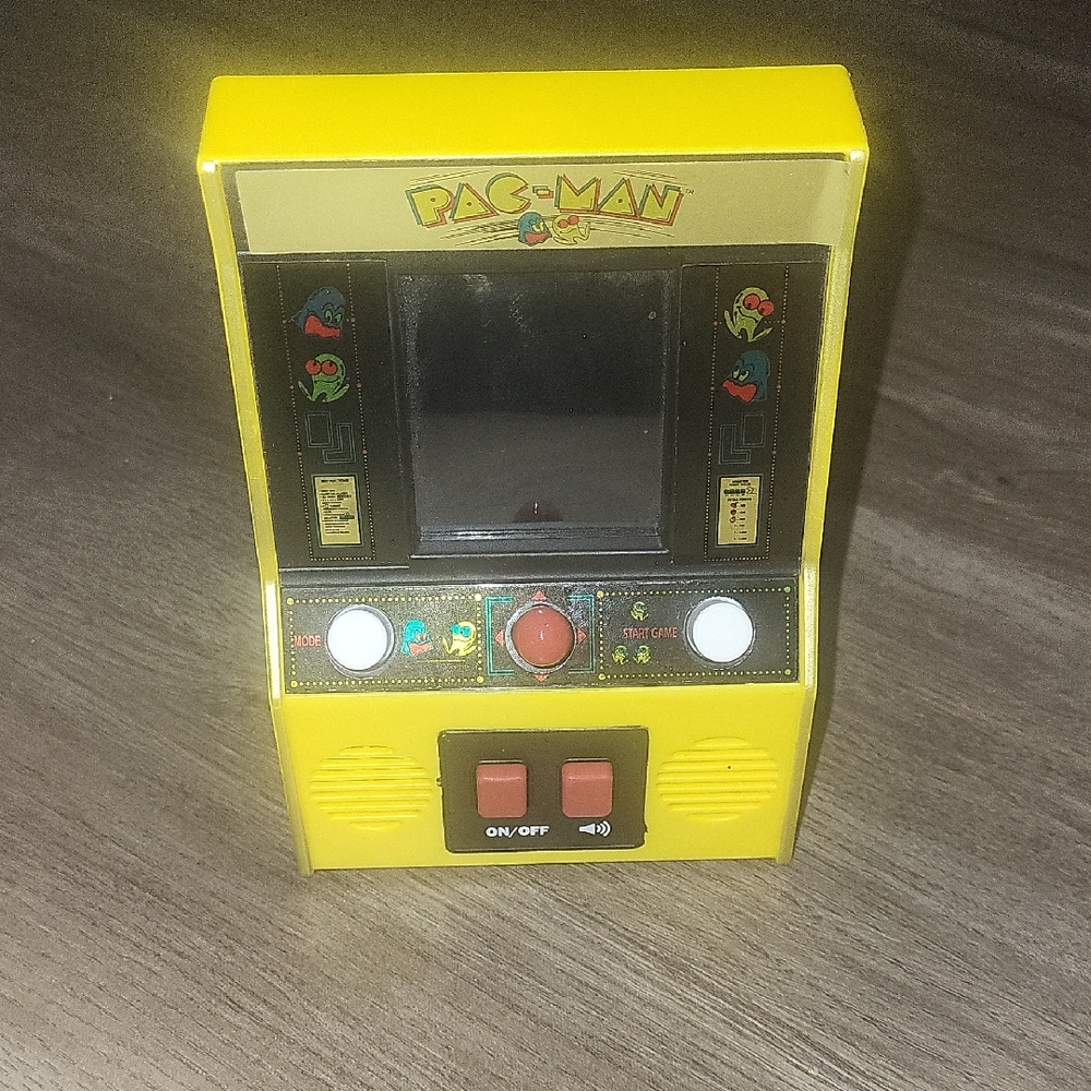 Retro Mini Arcade Game - Yellow Pac Man